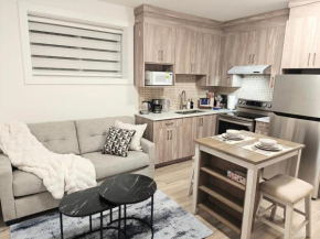Cozy 2BR Suite in South Surrey